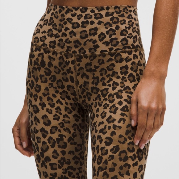 Lululemon’s Align HR Pant 25” - Picture 4 of 5